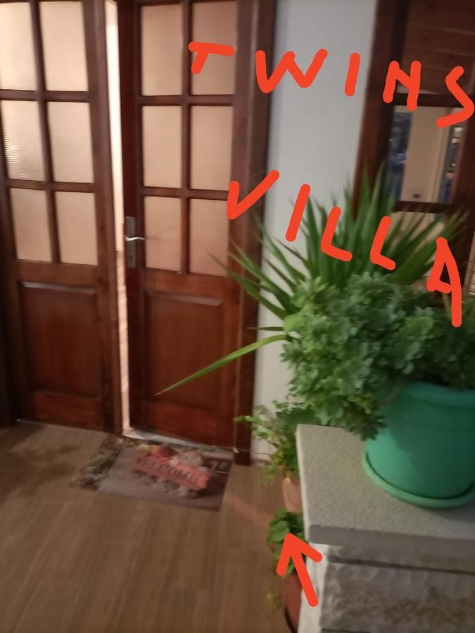 Twins Villa Mangalem Berat Exterior foto