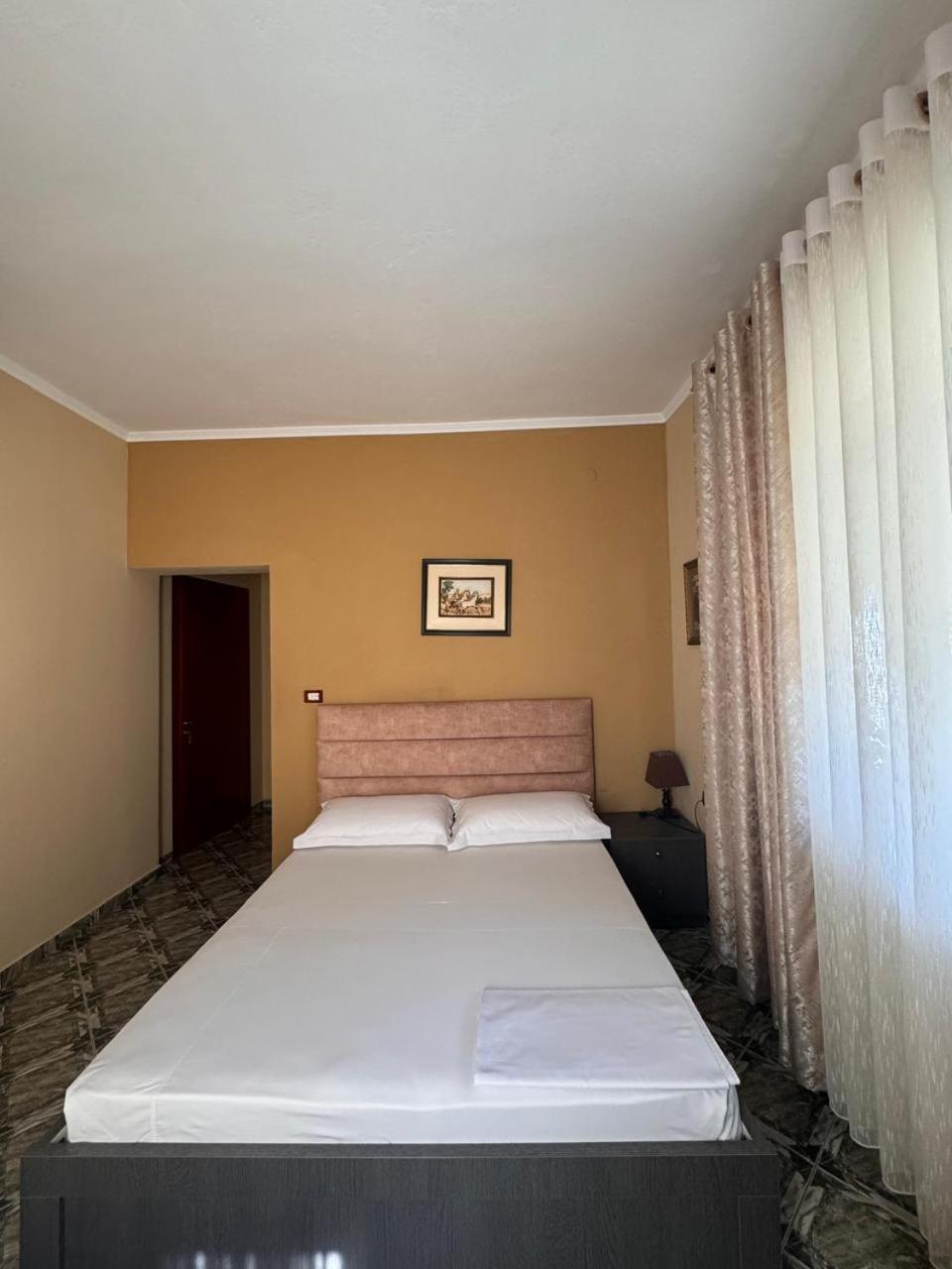 Twins Villa Mangalem Berat Exterior foto