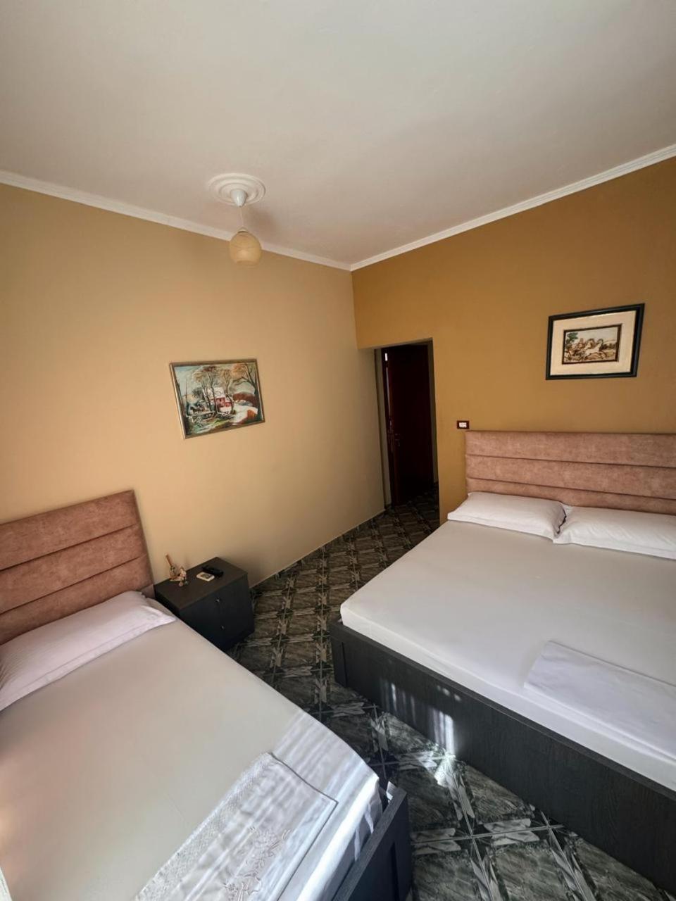 Twins Villa Mangalem Berat Exterior foto