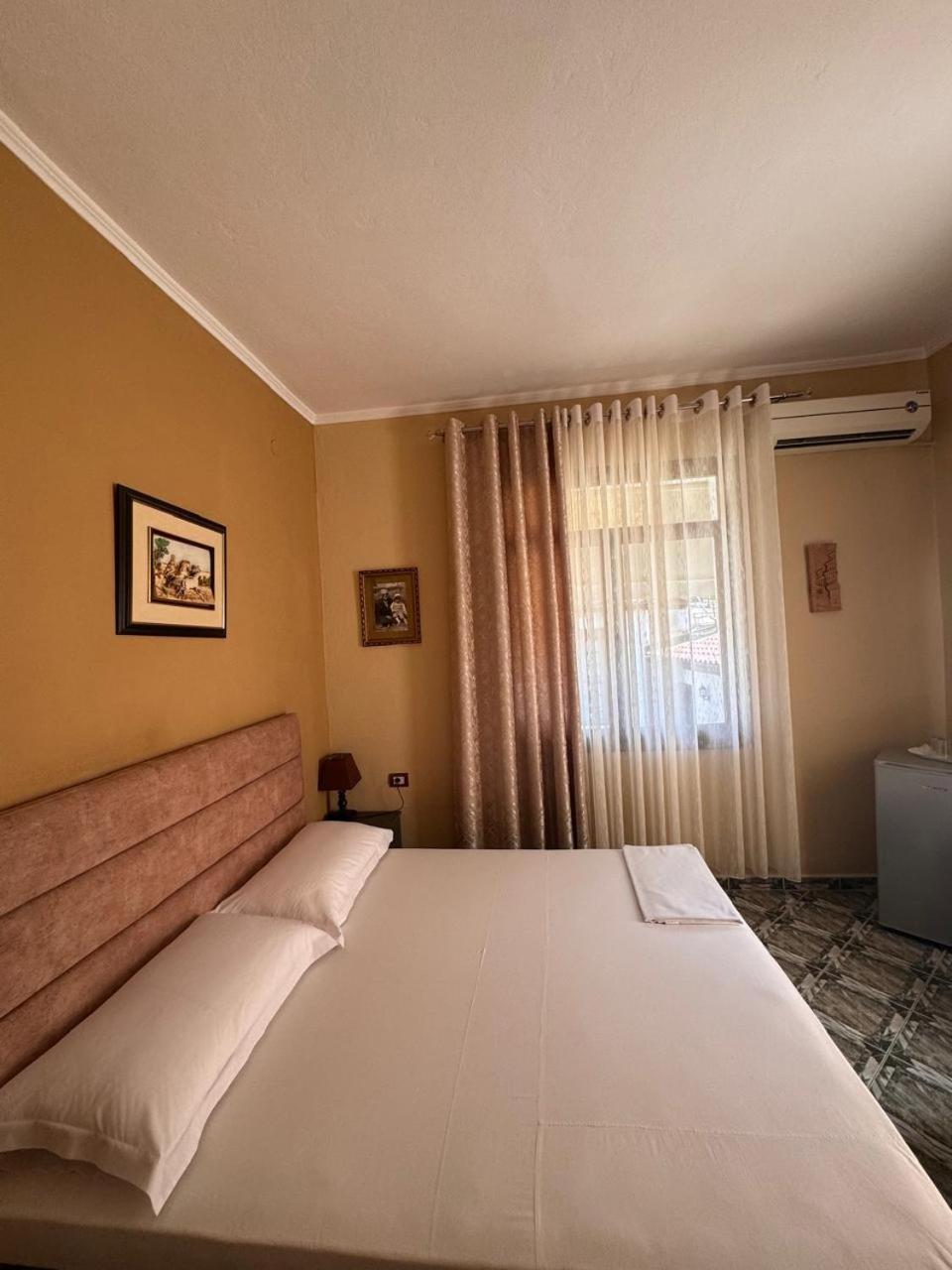 Twins Villa Mangalem Berat Exterior foto